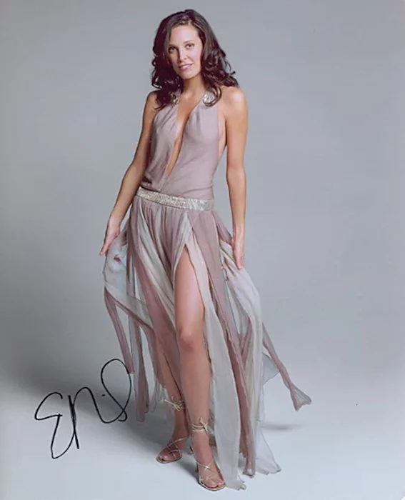 Erin Daniels autograph