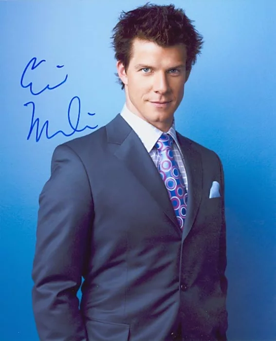 Eric Mabius autograph