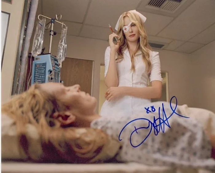 Daryl Hannah autograph