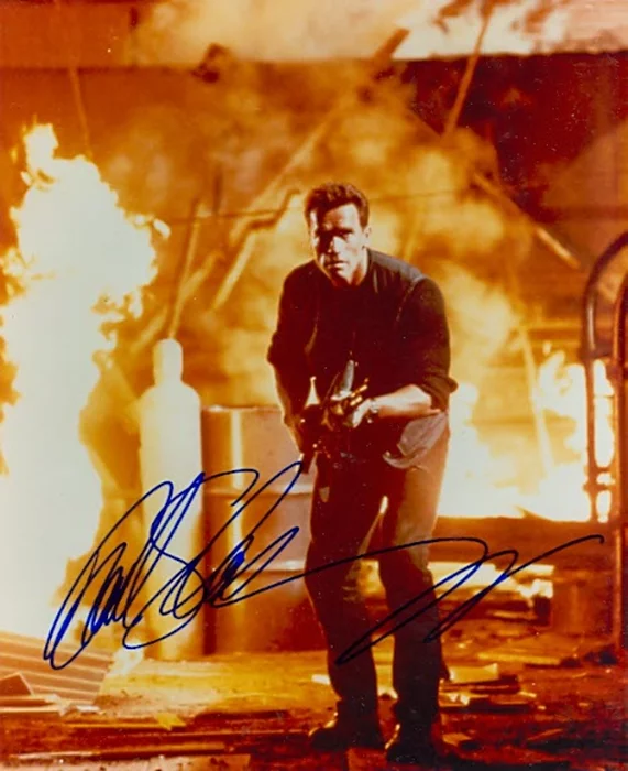 Arnold Schwarzenegger autograph