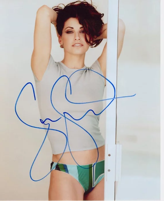 Gina Gershon autograph