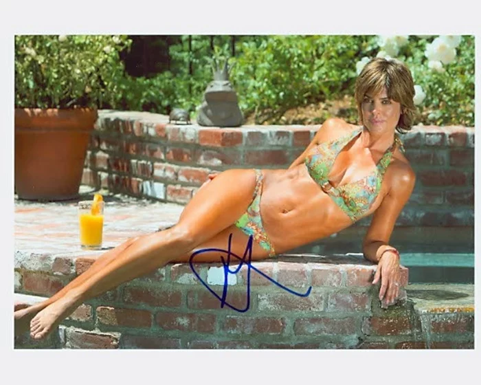 Lisa Rinna autograph