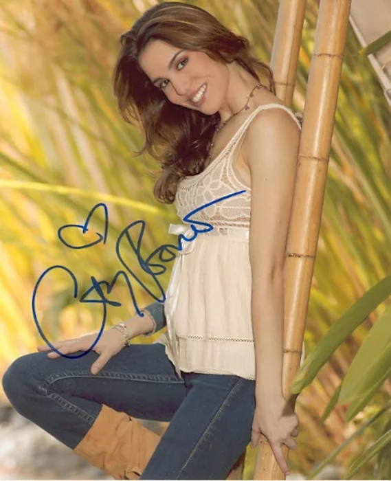 Christy Carlson Romano autograph