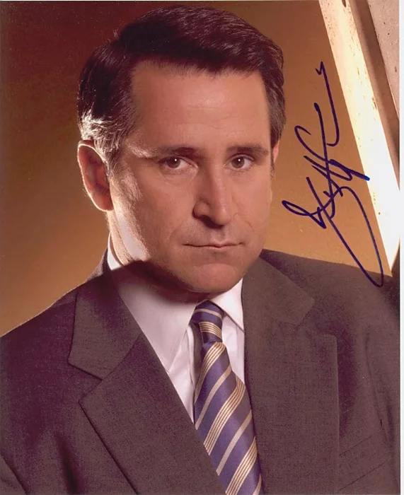 Anthony LaPaglia autograph
