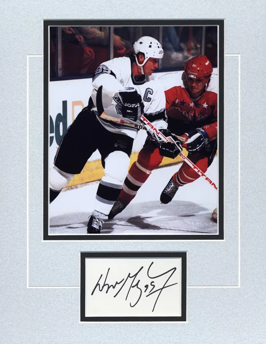 Wayne Gretzky autograph