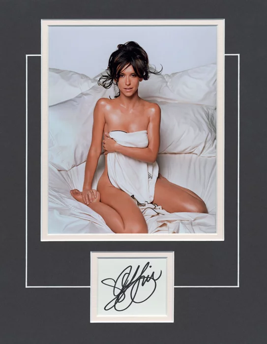 Jennifer Love Hewitt autograph