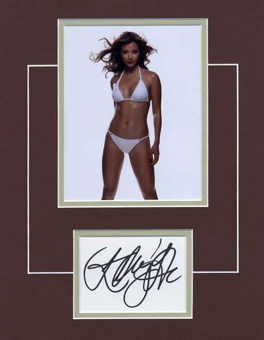 Kelly Hu autograph