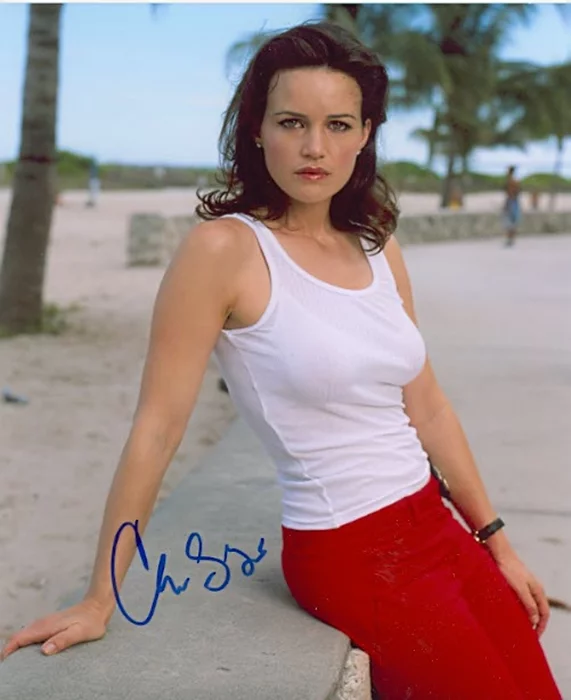 Carla Gugino autograph