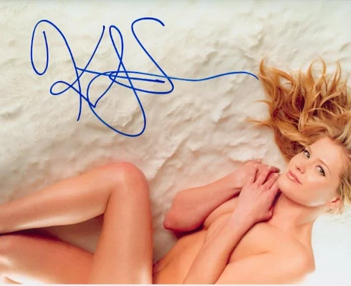 Kristy Swanson autograph