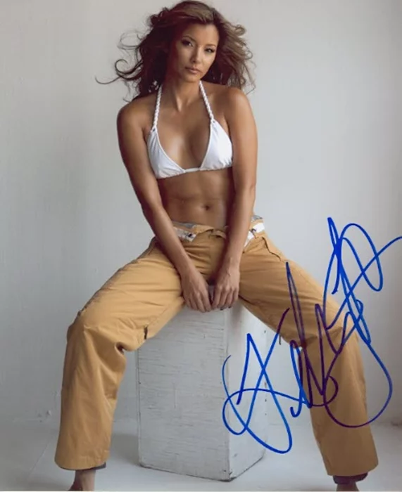 Kelly Hu autograph