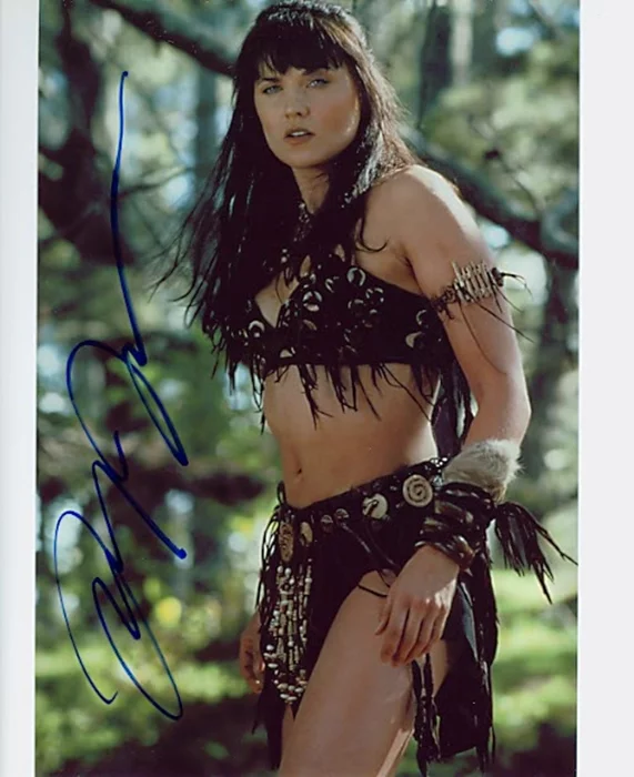 Lucy Lawless autograph