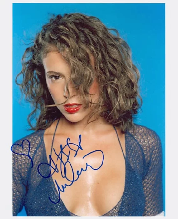 Alyssa Milano autograph