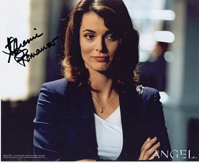 Staphanie Romanov autograph