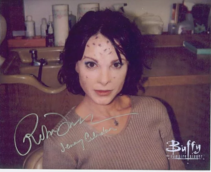 Robia LaMorte autograph