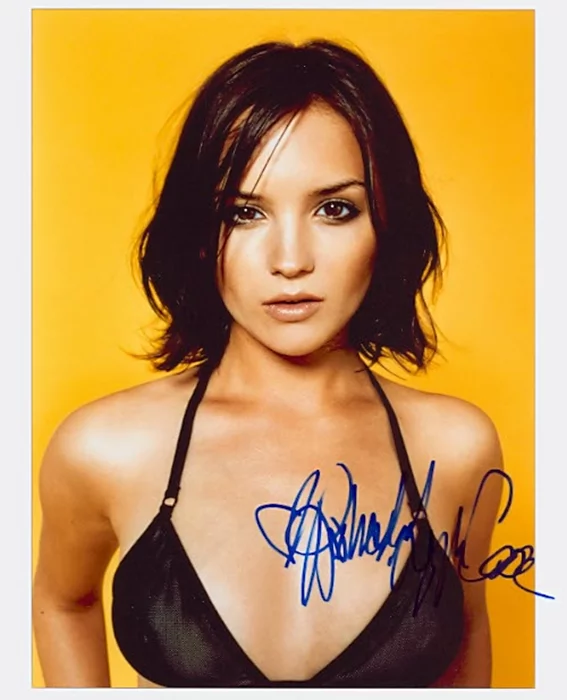 Rachael Leigh Cook autograph