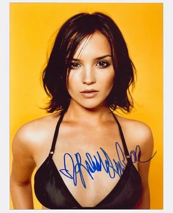 Rachael Leigh Cook autograph