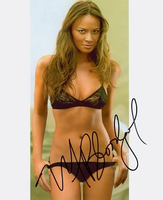 Moon Bloodgood autograph