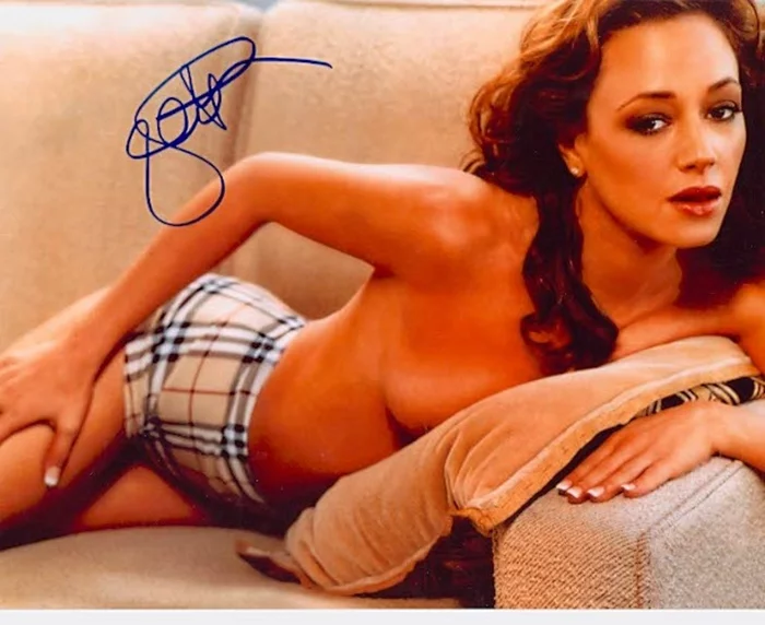 Leah Remini autograph