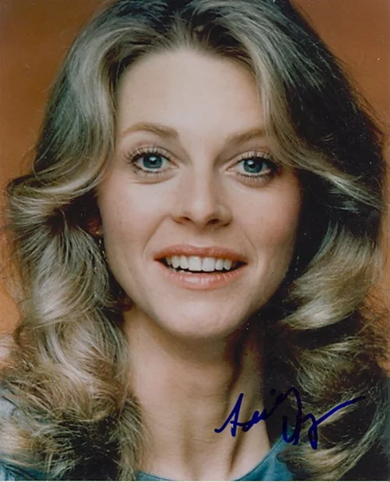 Lindsay Wagner autograph