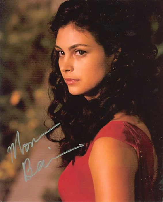 Morena Baccarin autograph
