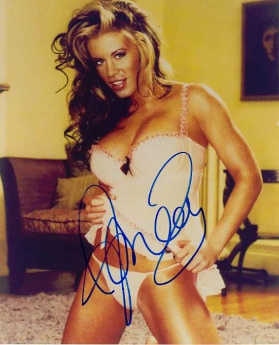Ashley Massaro autograph