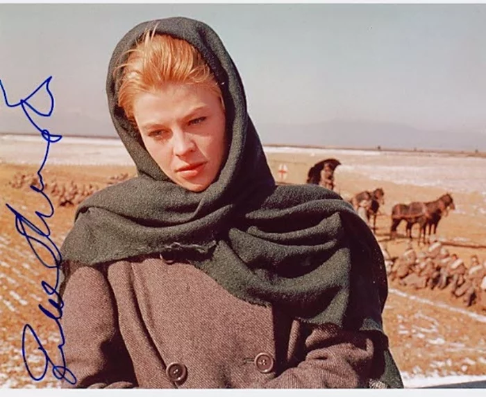 Julie Christie autograph
