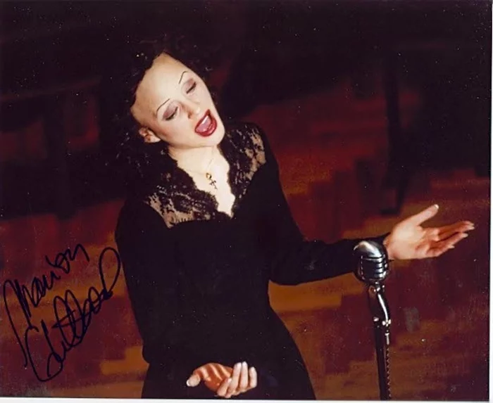 Marion Cotillard autograph