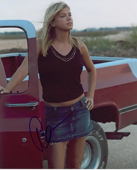 Adrianne Palicki autograph