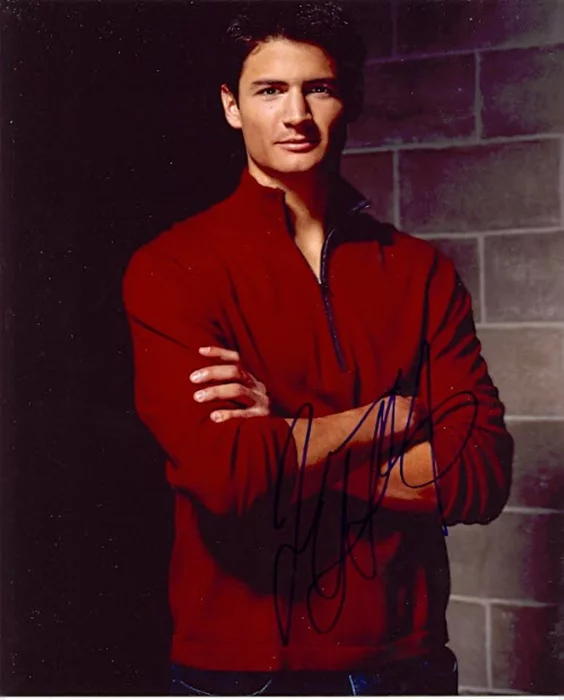 James Lafferty autograph