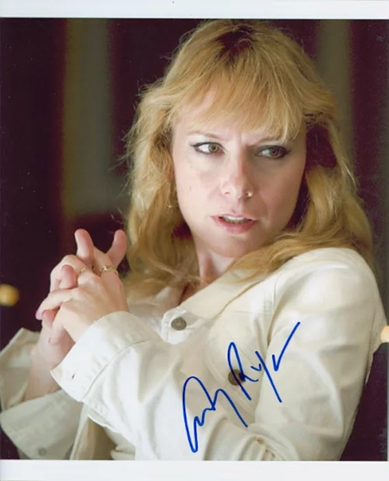 Amy Ryan autograph