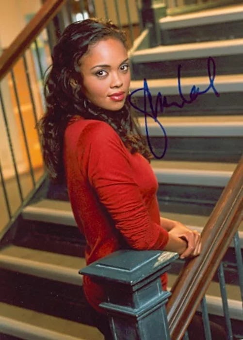 Sharon Leal autograph