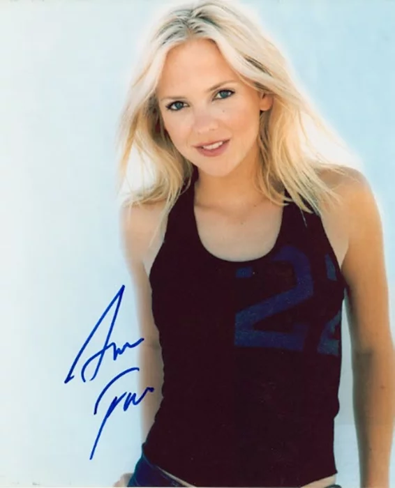 Anna Faris autograph