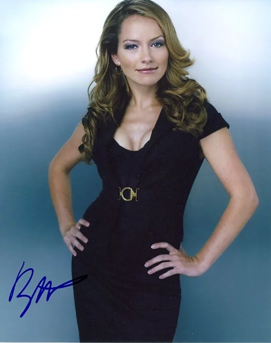 Becki Newton autograph