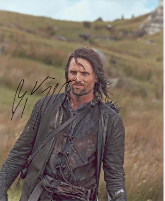 Viggo Mortensen autograph
