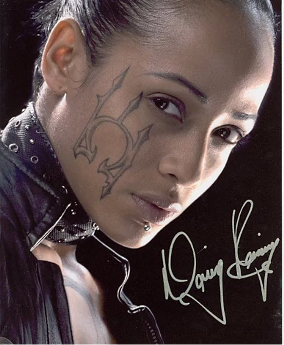 Dania Ramirez autograph