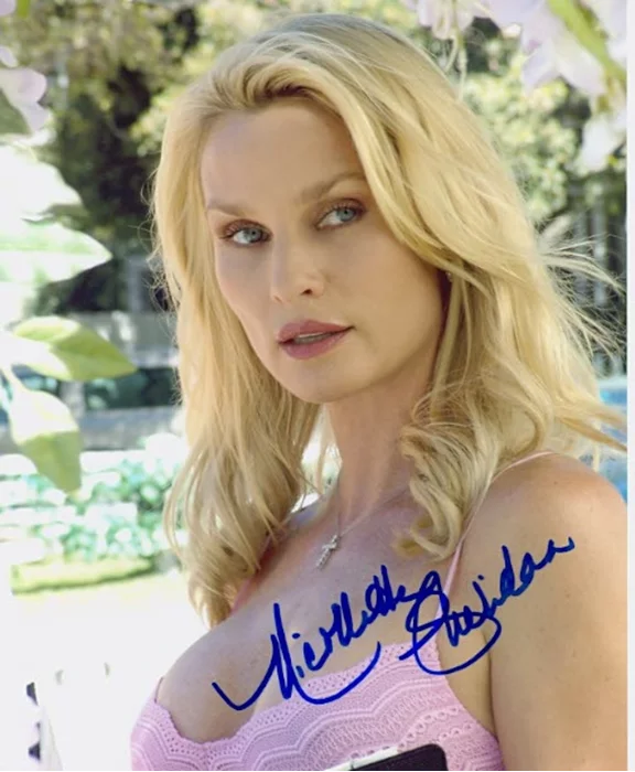 Nicollette Sheridan autograph