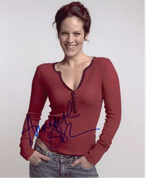 Annabeth Gish autograph