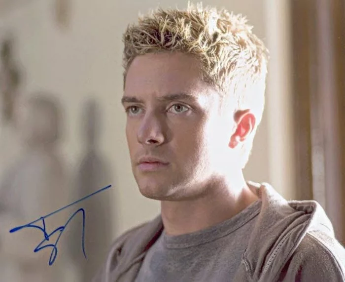 Topher Grace autograph