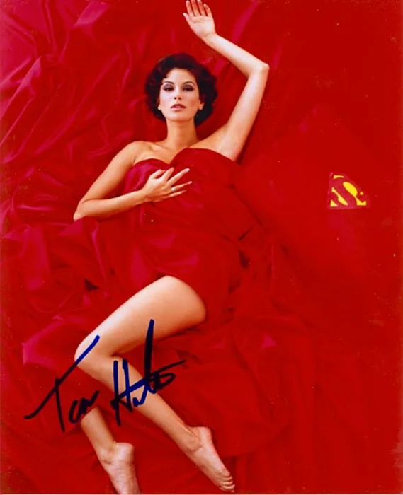 Teri Hatcher autograph