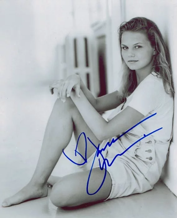 Jennifer Morrison autograph
