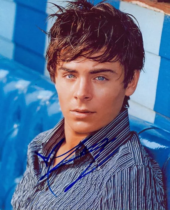Zac Efron autograph