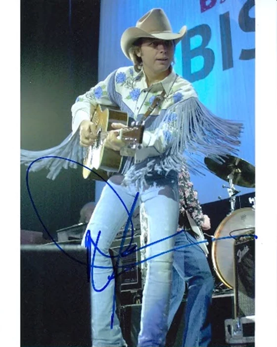 Dwight Yoakam autograph