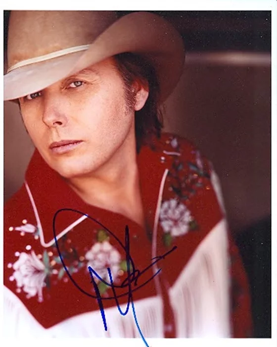 Dwight Yoakam autograph