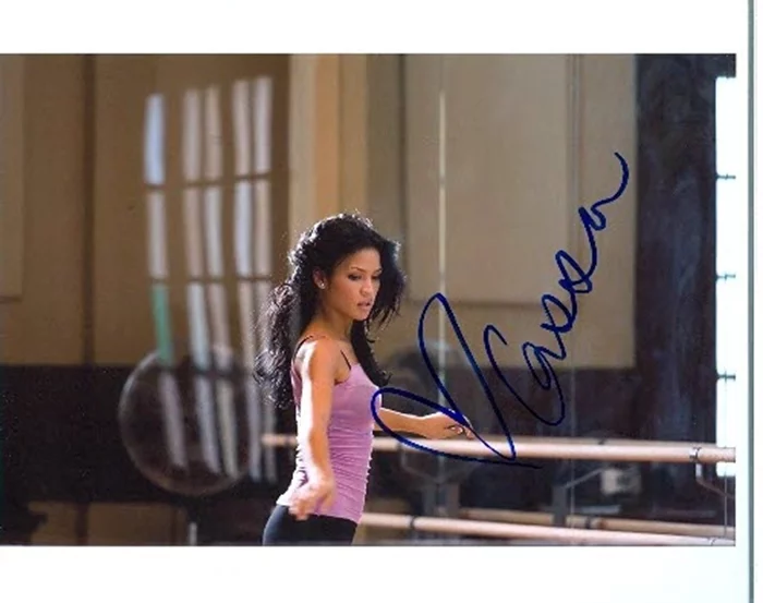 Cassie autograph