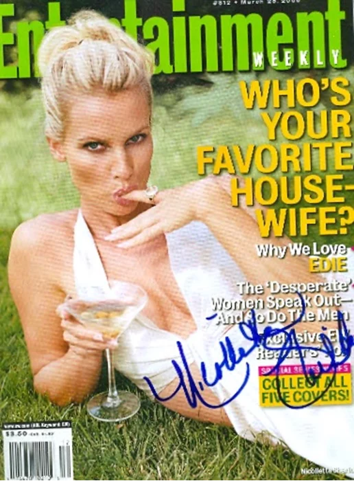Nicollette Sheridan autograph