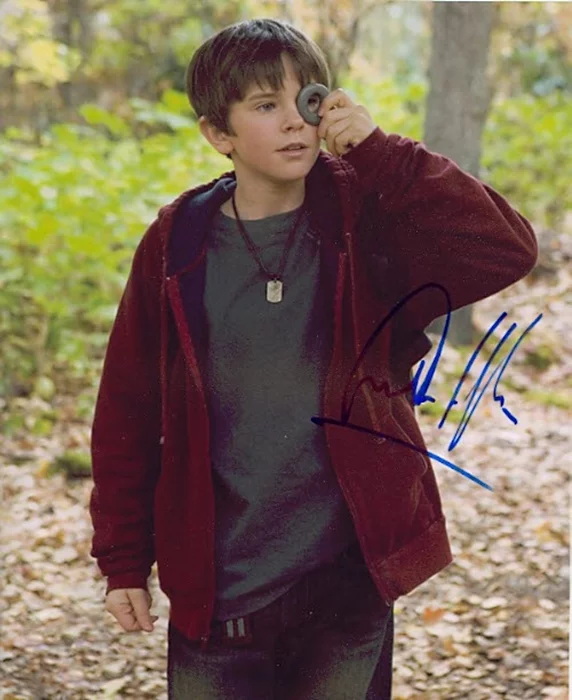Freddie Highmore autograph