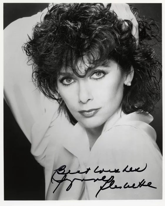 Suzanne Pleshette autograph