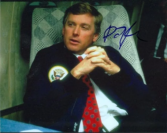 Dan Quayle autograph
