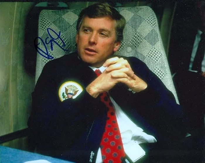 Dan Quayle autograph