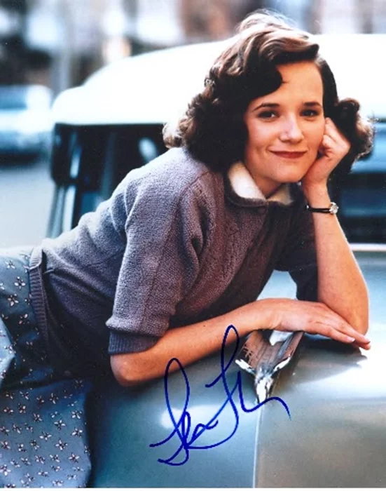 Lea Thompson autograph